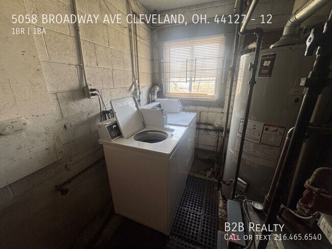 Building Photo - 5058 Broadway Ave