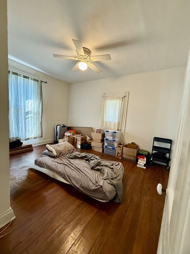 Building Photo - 2 Bedroom Avail September 2026 in Prospect Hills! $1,250 Monthly