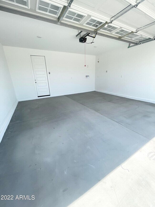 Building Photo - 3831 S 63rd Dr