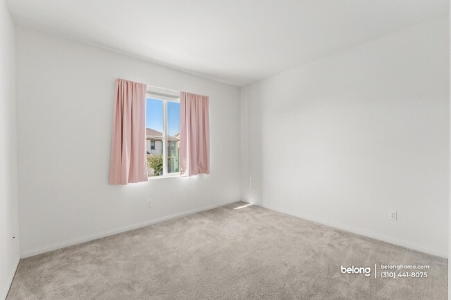 Building Photo - 3915 E Fincastle St