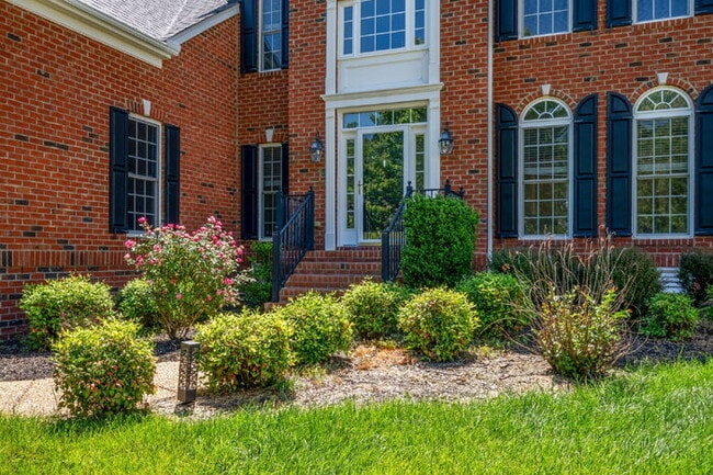 Building Photo - Spacious 5 Bedroom Home in Moseley – $3,800/mo