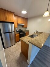 Building Photo - 1056 Grand-102