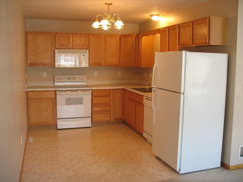 Building Photo - 2501 Cobble Hill Ct