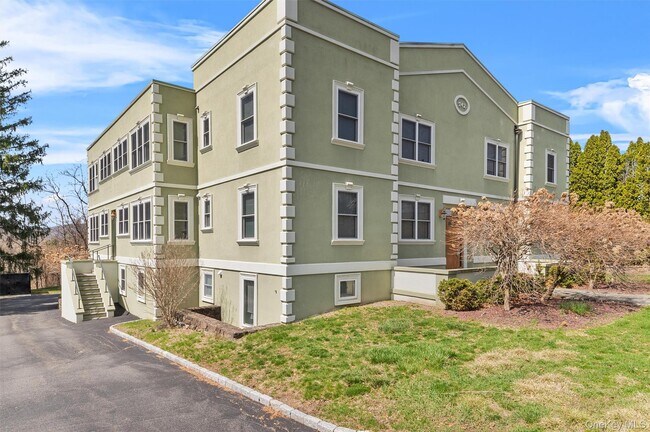 Building Photo - 142 Bannon Ave