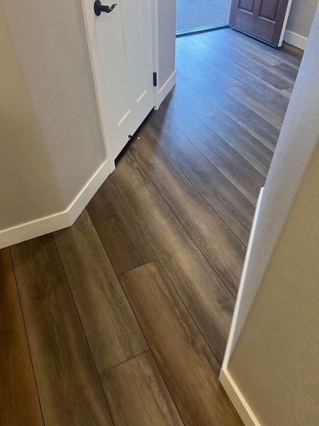 Building Photo - 2 Bedroom 2.5 Bath Townhome in desirable C...