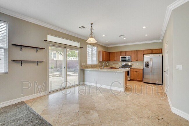 Building Photo - 8912 Ochoa St