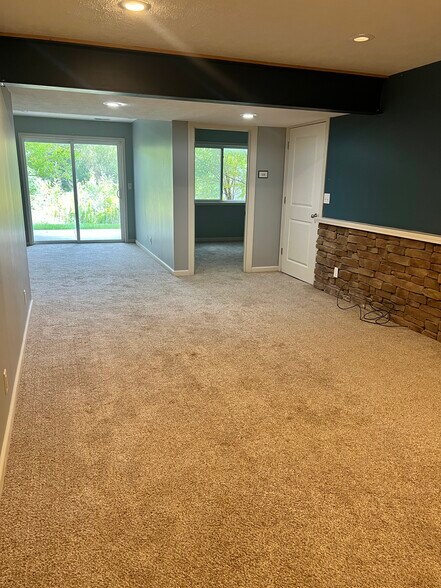 Building Photo - 1211 Turtle Creek Rd