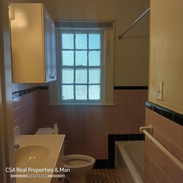 Building Photo - 1691 Beecher St SW