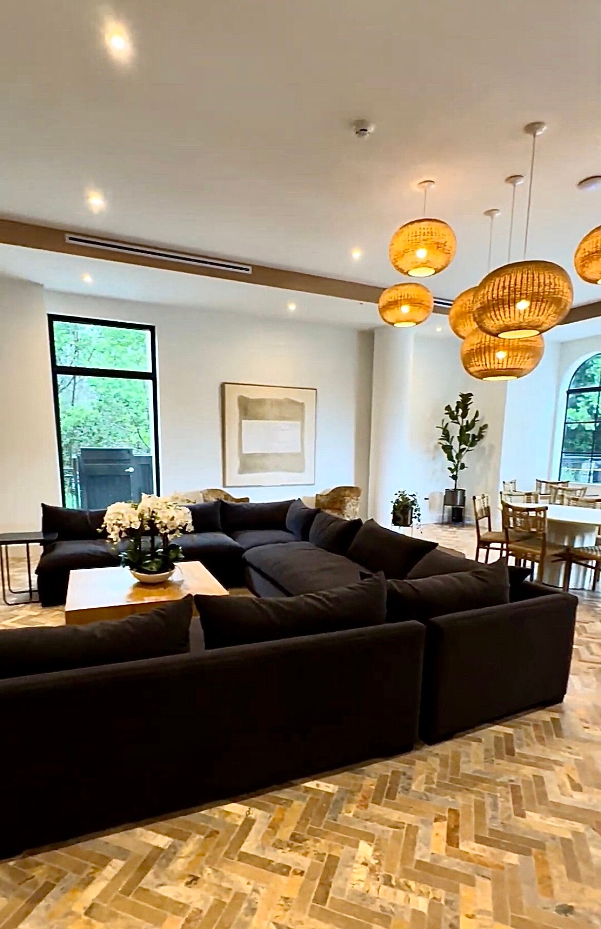 Building Photo - 2596 NE 182nd Ter