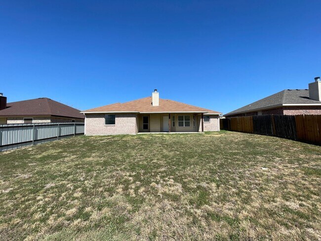 Building Photo - 3-Bedroom House for Rent in Nolanville, TX