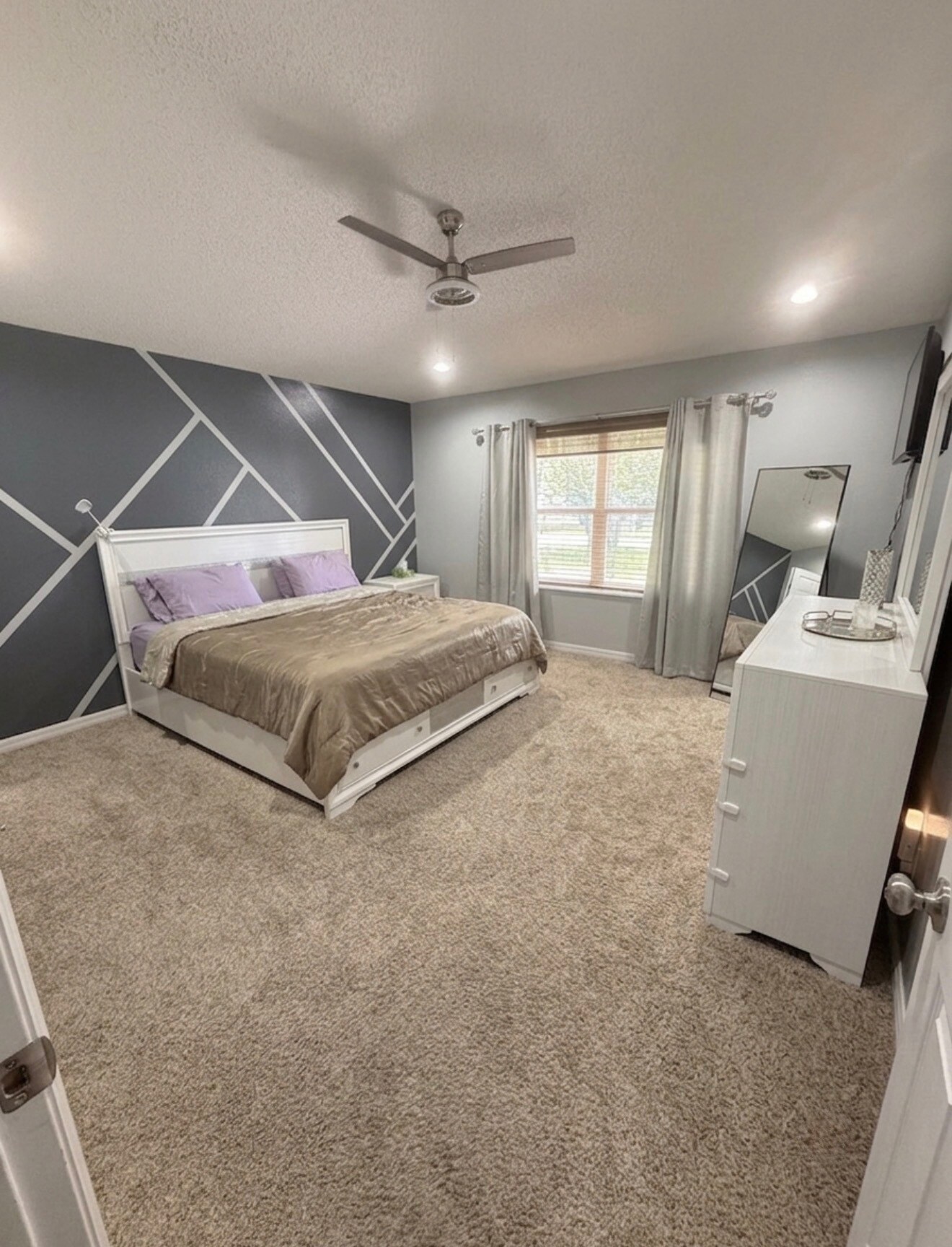 Building Photo - 6407 Whit Ct