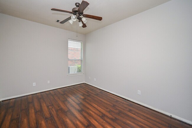 Building Photo - 7006 Kendall Lake Ct