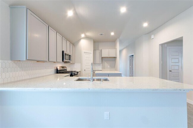 Building Photo - 5630 Silverleaf Oak Ln