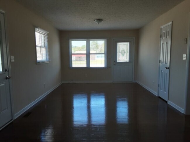 Building Photo - 2602 Wingate Road Fayetteville, NC 28306