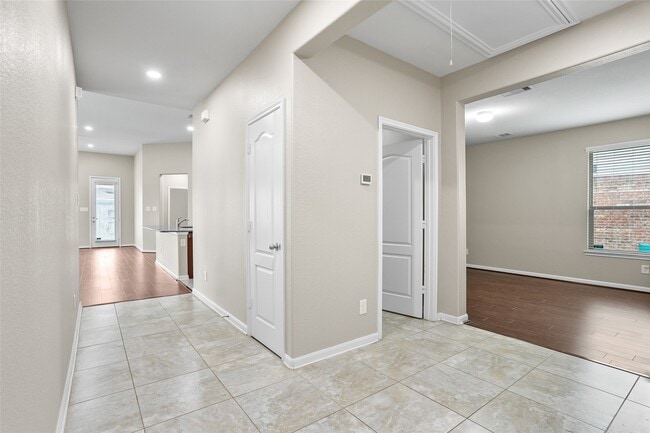 Building Photo - 6530 Bayliss Valley Ln