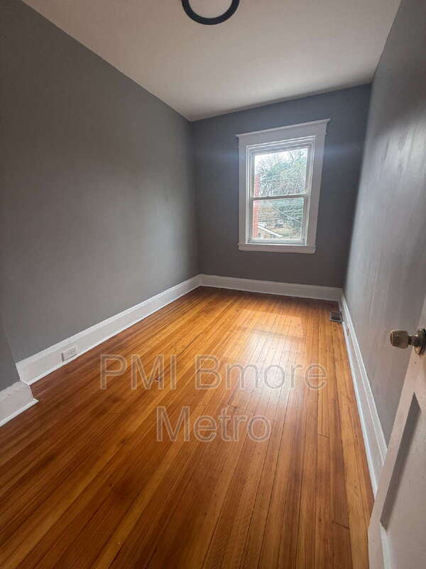 Building Photo - 531 Willow Ave