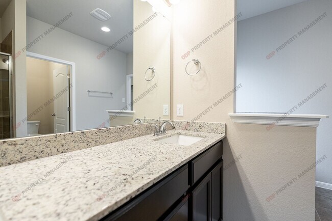 Building Photo - 10206 Eaglefire Dr