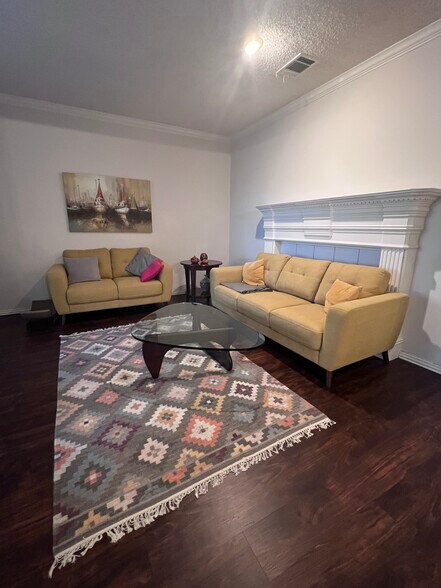 Building Photo - 7109 Chandler Dr