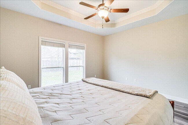 Building Photo - 2518 Date Palm Dr