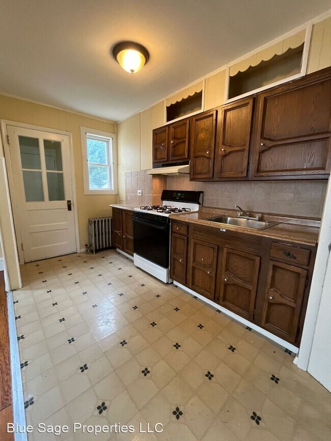 Building Photo - 3 br, 1 bath House - 509 Cypress Ave