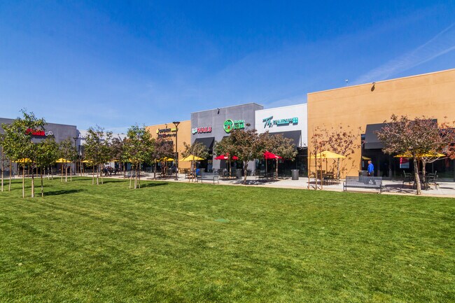 Building Photo - 8601 Balboa Blvd