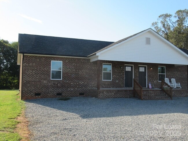 Building Photo - 419 Northbrook III School Rd