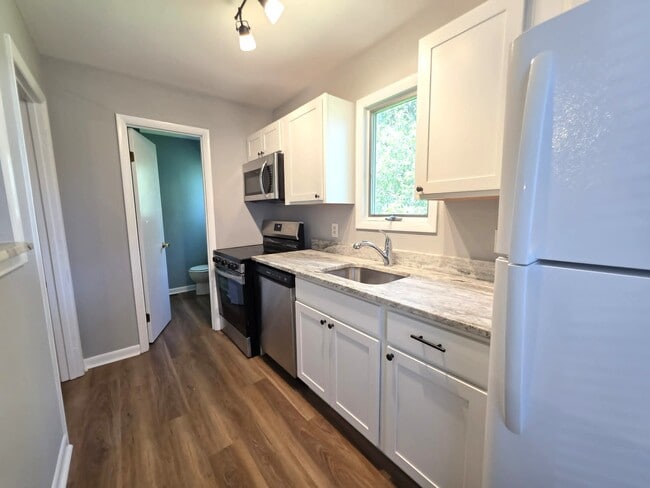 Building Photo - 209 Monticello Ave