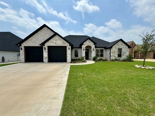 Primary Photo - 6611 Pinehurst Dr