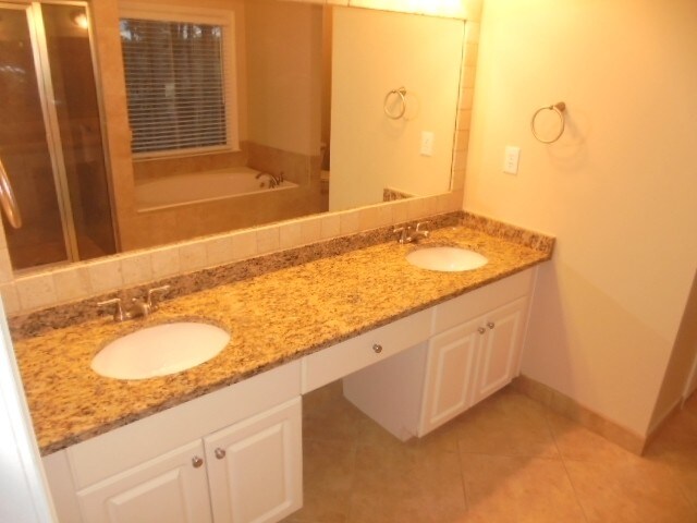 Photo - 2235 Saluda Ln NW