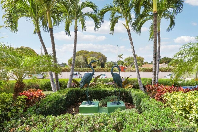 Building Photo - 5600 N Flagler Dr
