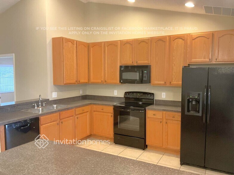Building Photo - 1461 Maple Leaf Ln
