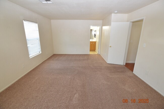 Building Photo - 1259 S Sweet Orange St