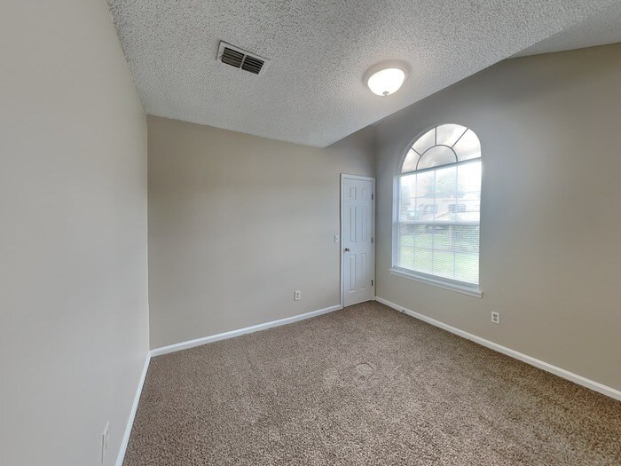 Building Photo - 315 Springfield Ct