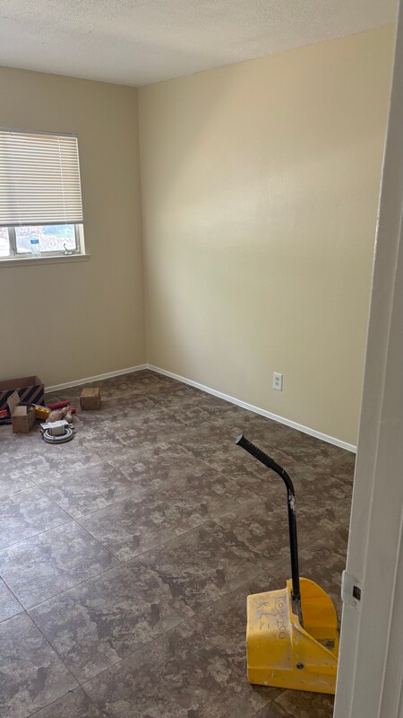 Building Photo - 5229 Mountain View Dr