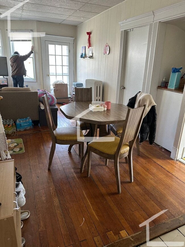 Building Photo - Nice 3 bed in Brighton