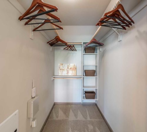 Building Photo - Resort-Style Amenities & $99 App Fee Only!