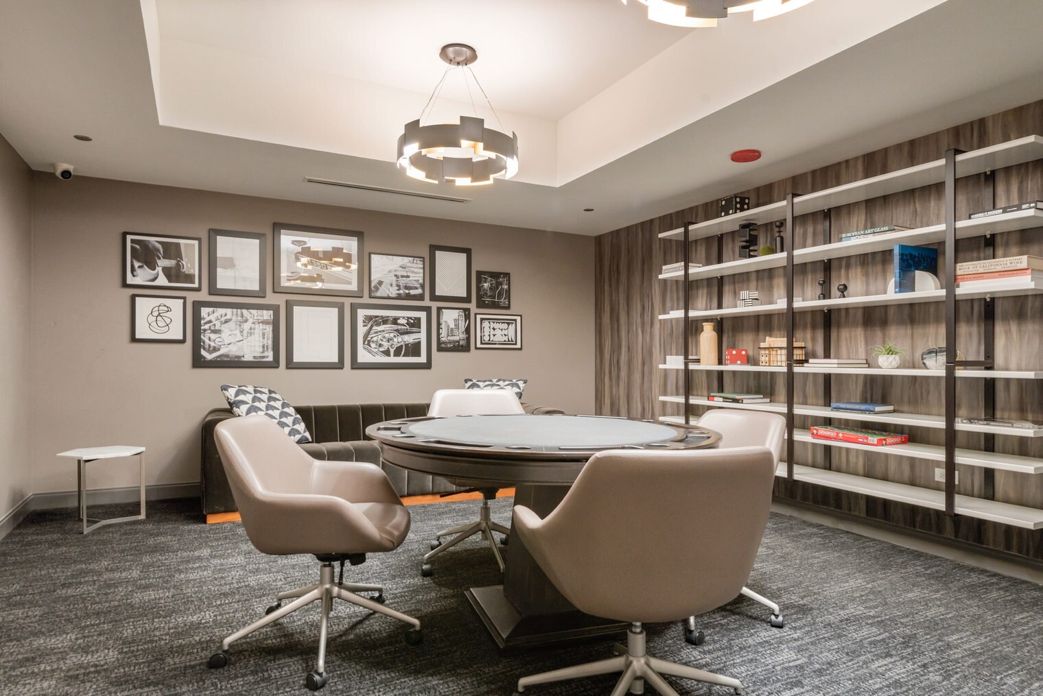 Building Photo - 29 S LaSalle St