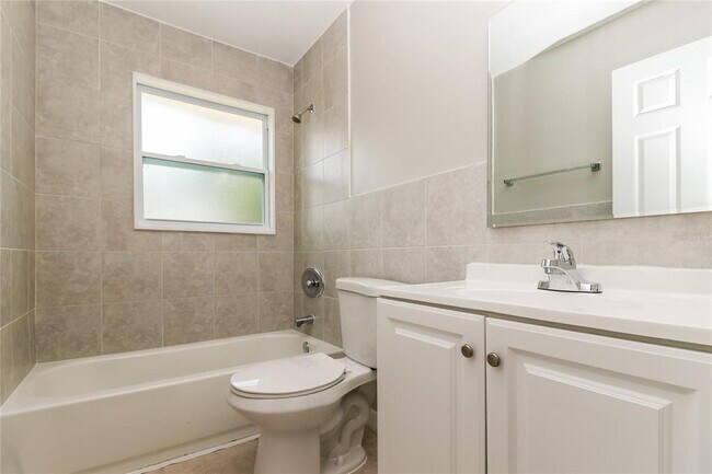 Building Photo - 9537 Groveland St