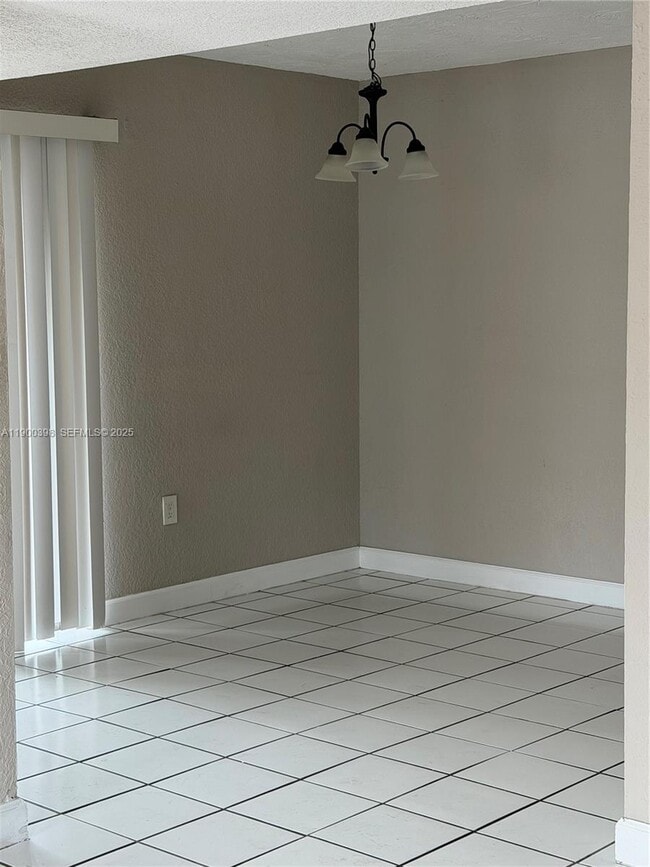 Building Photo - 4515 SW 68th Ct Cir