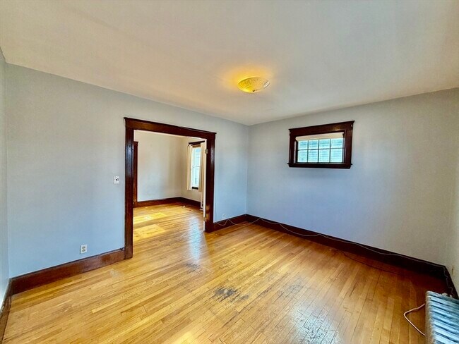 Building Photo - 162 South St