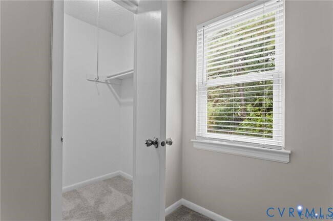 Building Photo - 2613 Chancer Dr