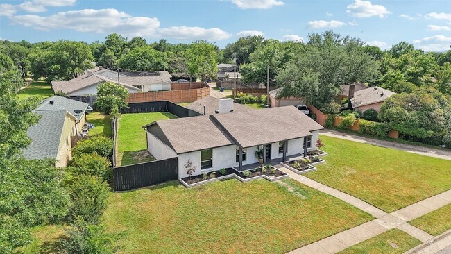 Building Photo - 12540 High Meadow Dr