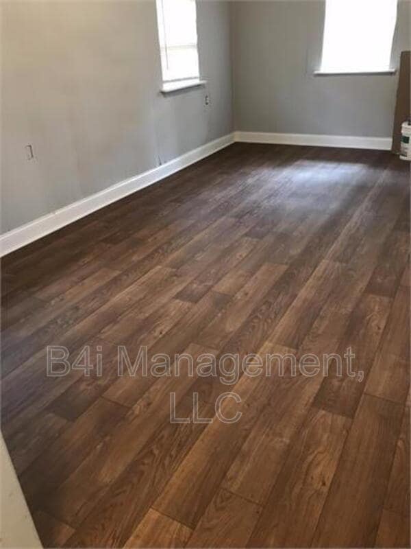 Building Photo - 4569 Mitchell St