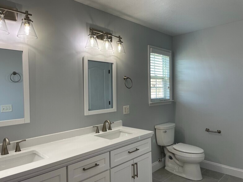 Building Photo - 8456 Lexie Lane