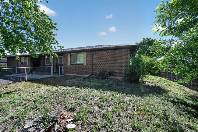 Building Photo - 26 Newland Ct