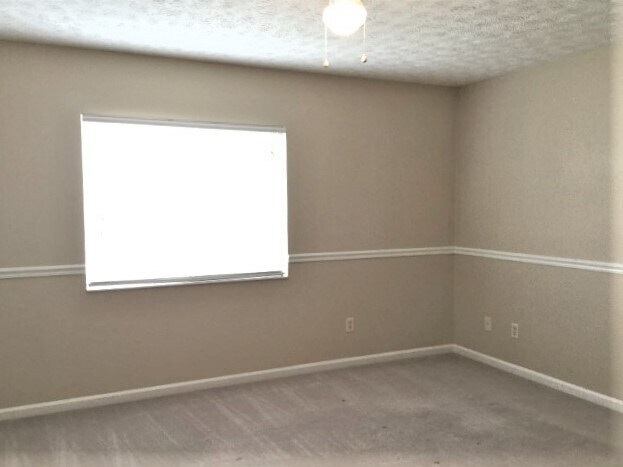 Building Photo - 1115 Sunset Drive