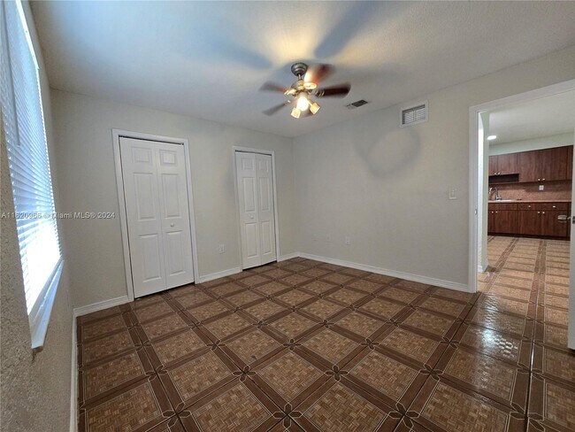 Building Photo - 10380 NW 10th Ave