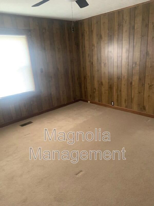 Building Photo - 101 Grace St