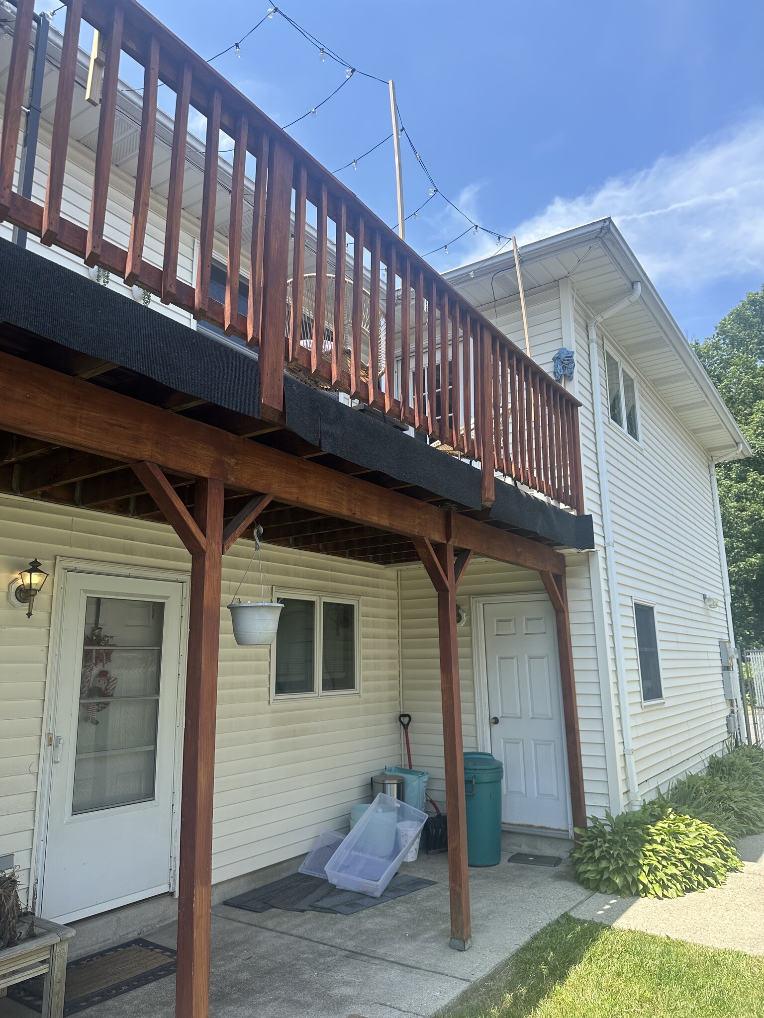 Deck - 246 Lee St