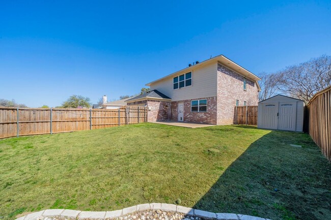 Building Photo - 1130 Wake Forest Dr
